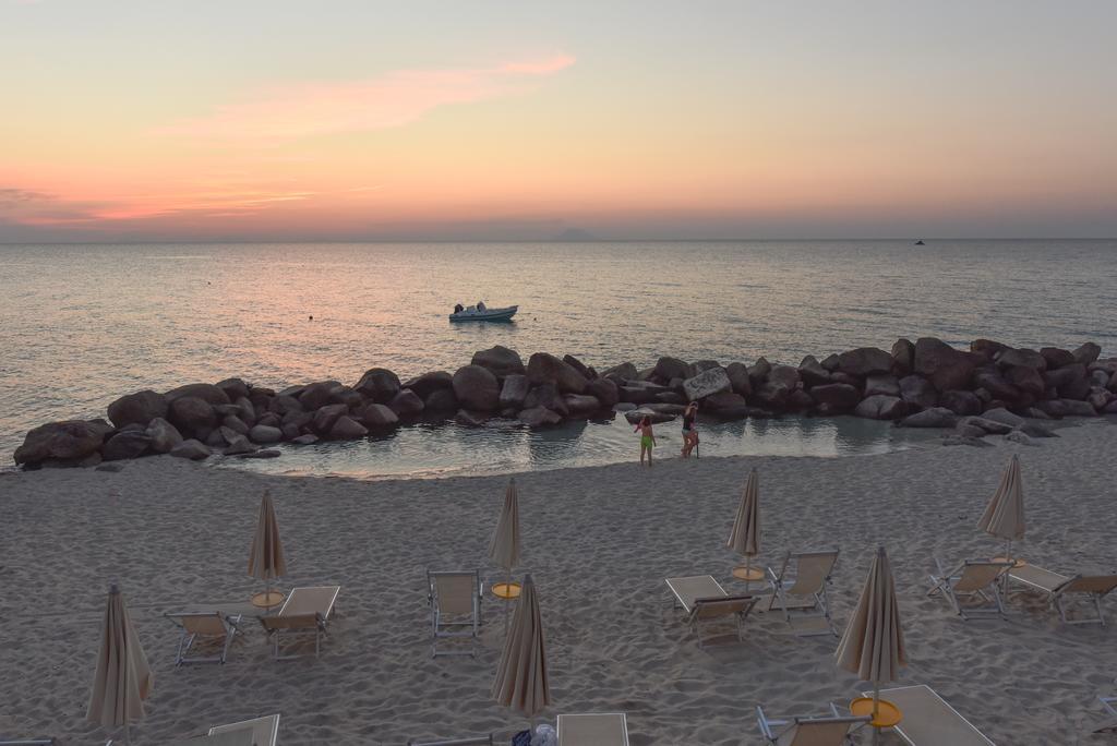 Baia Del Godano Resort & Spa Capo Vaticano Buitenkant foto